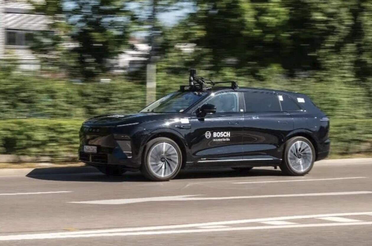 1761277311704962.jpg 1761277242185836.jpg