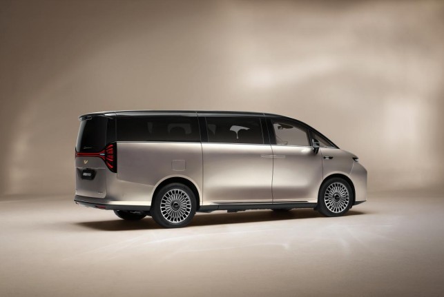 1763470796689244.jpg QQ浏览器截图20251118205852.jpg